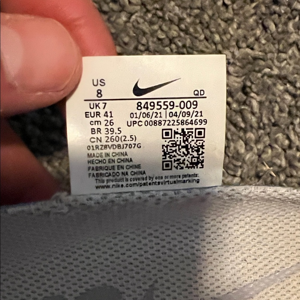 Nike Airmax Light Gray and white Running Shoes - Picture 9 of 9